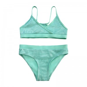 Een stuk solide kleurenzwempak voor kinderen